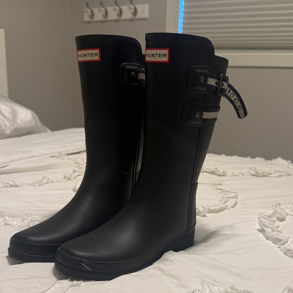 Hunter Women's  Black Rain Boots